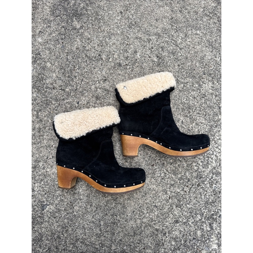 UGG Australia Lynnea Sheepskin Winter Boots Womens Size 8 EUR 39 Black Leather